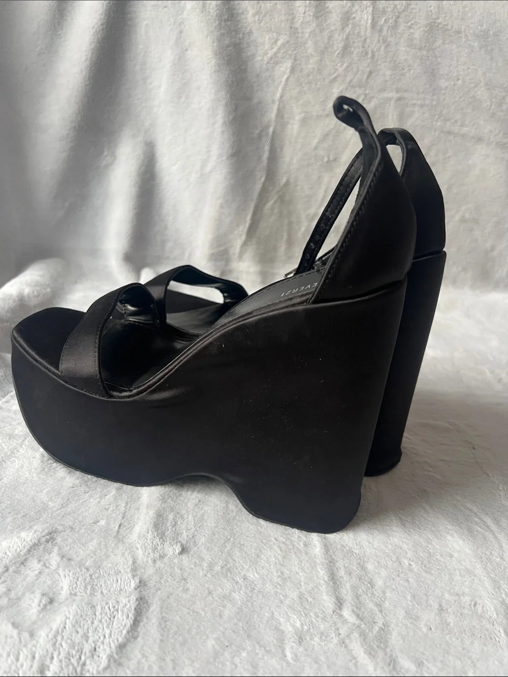 Forever 21 Black Satin Platform Ankle-Strap Sandals size 7.5 women’s.